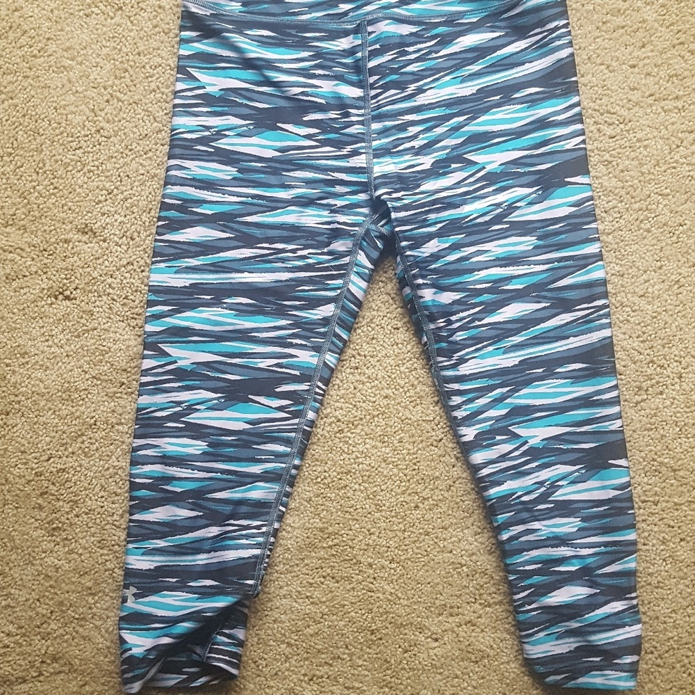 Under Armour striped capri leggings